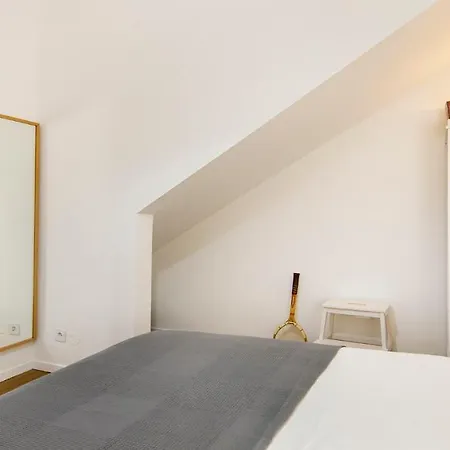 Plum Guide - Decameron Apartment